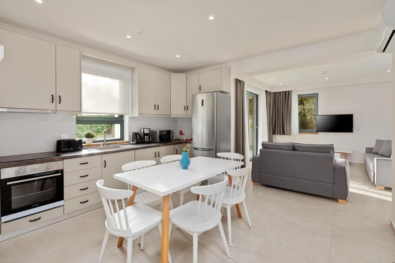 Perithia Suites Extérieur photo