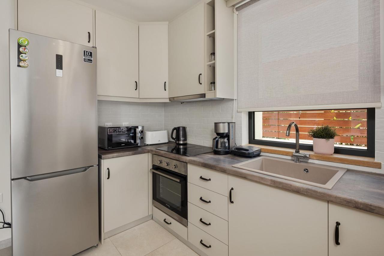 Perithia Suites Extérieur photo